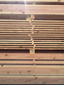 Service rabotage à la Scierie Jauffret à Biot